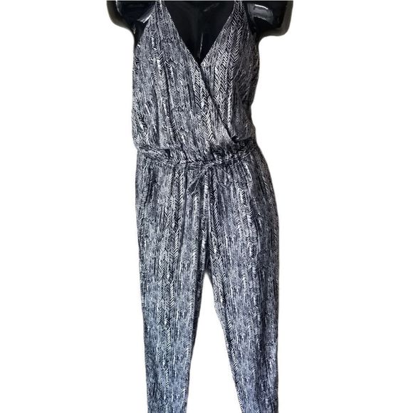 Splendid Black & White Arrow Jumpsuit S - Picture 2 of 16